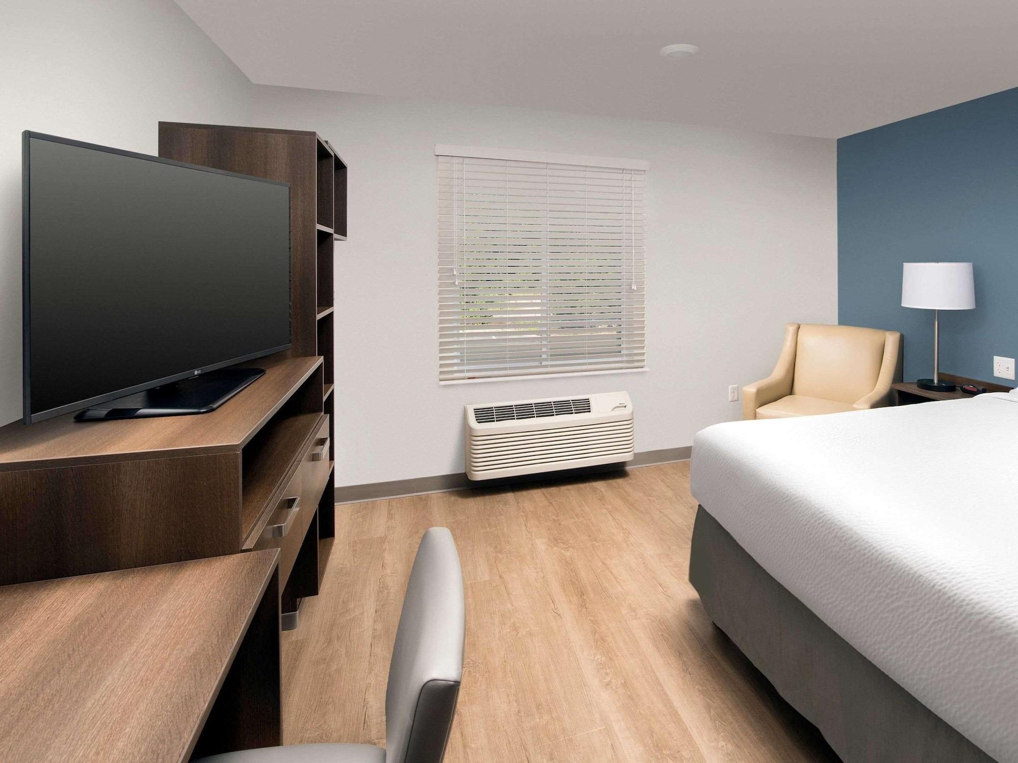Suburban Studios Watford City Exteriér fotografie