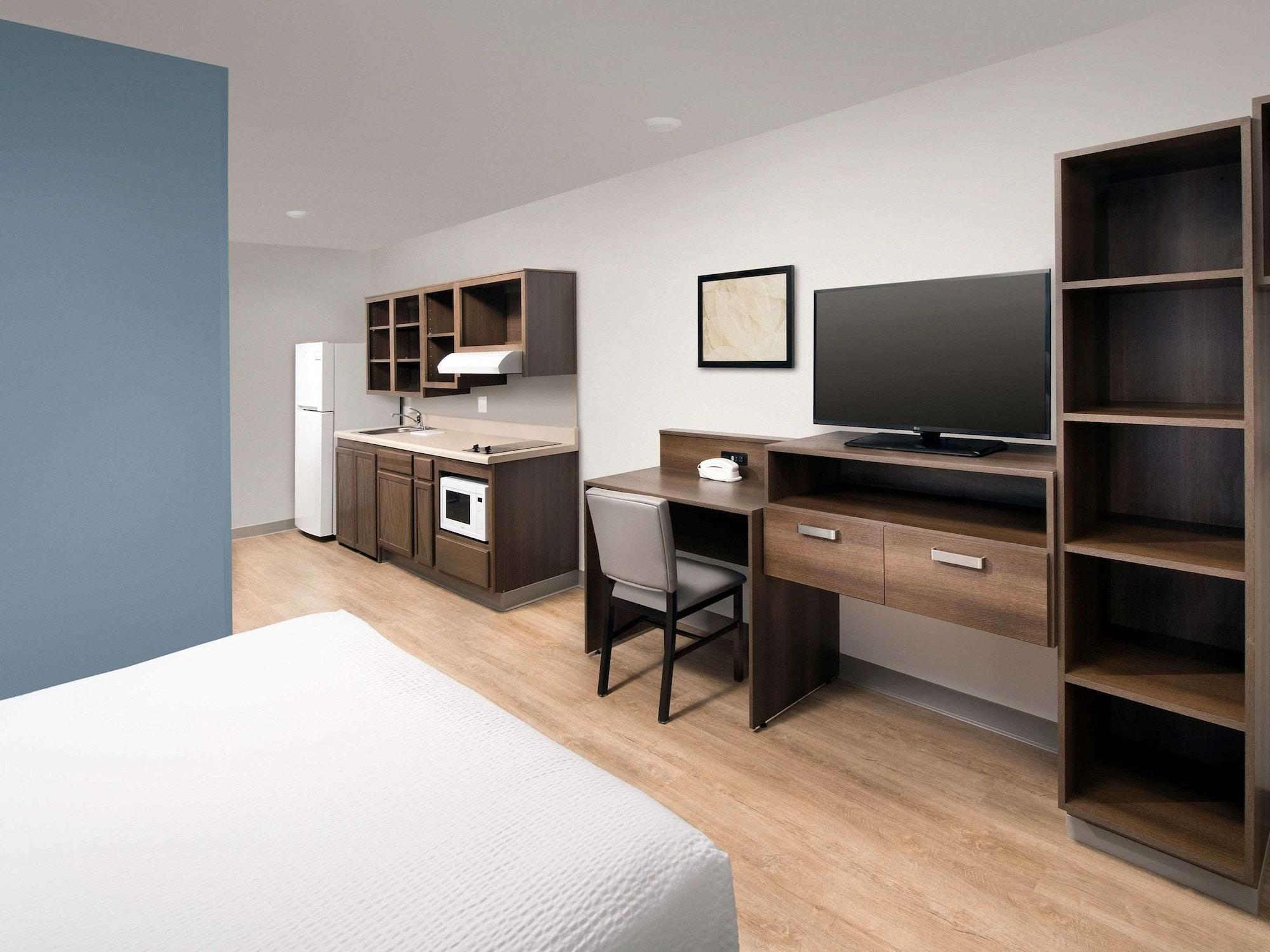 Suburban Studios Watford City Exteriér fotografie
